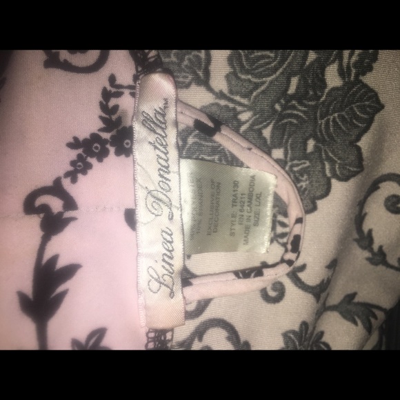 Nice robe - Picture 3 of 3